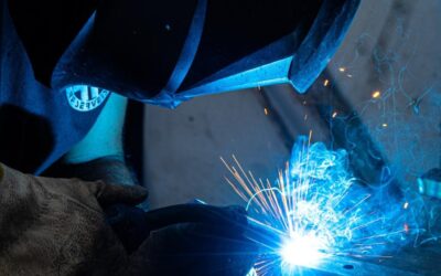 Escalera de caracol a medida: cuándo es necesaria y cuándo no