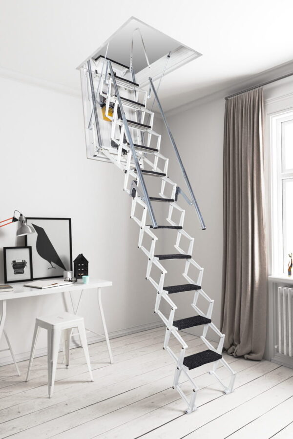 Escalera escamoteable motorizada "Delux"