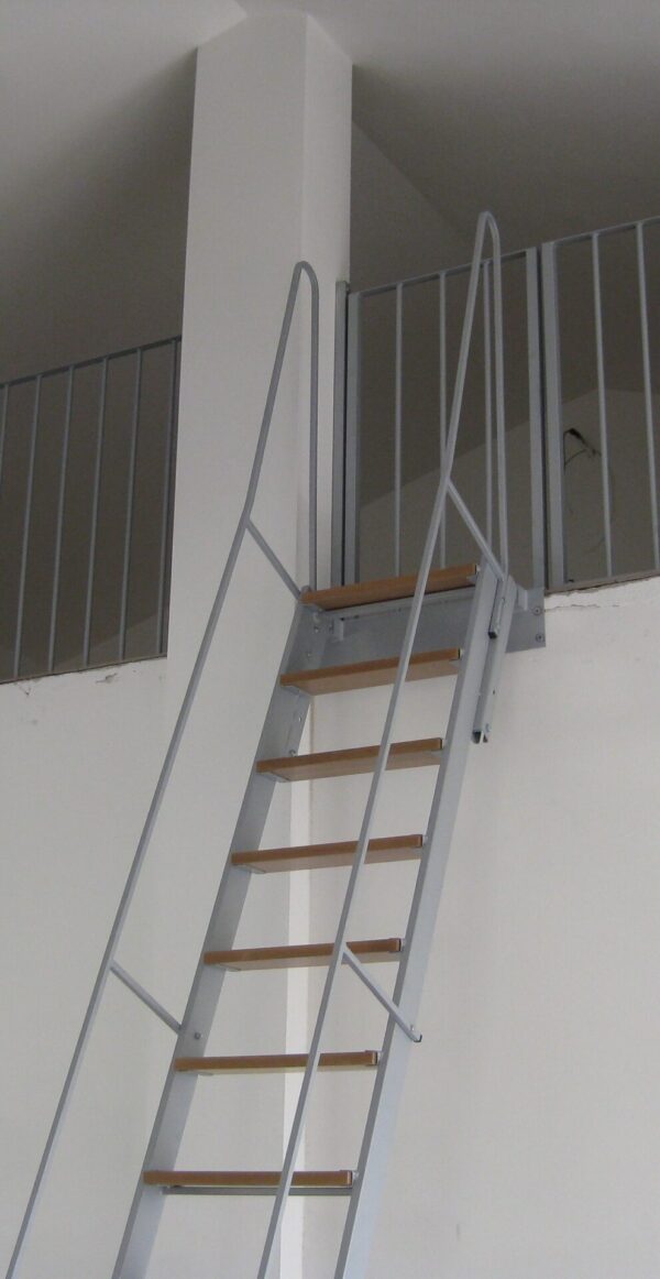 Escalera de rampa rigida para altillo - Imagen 4